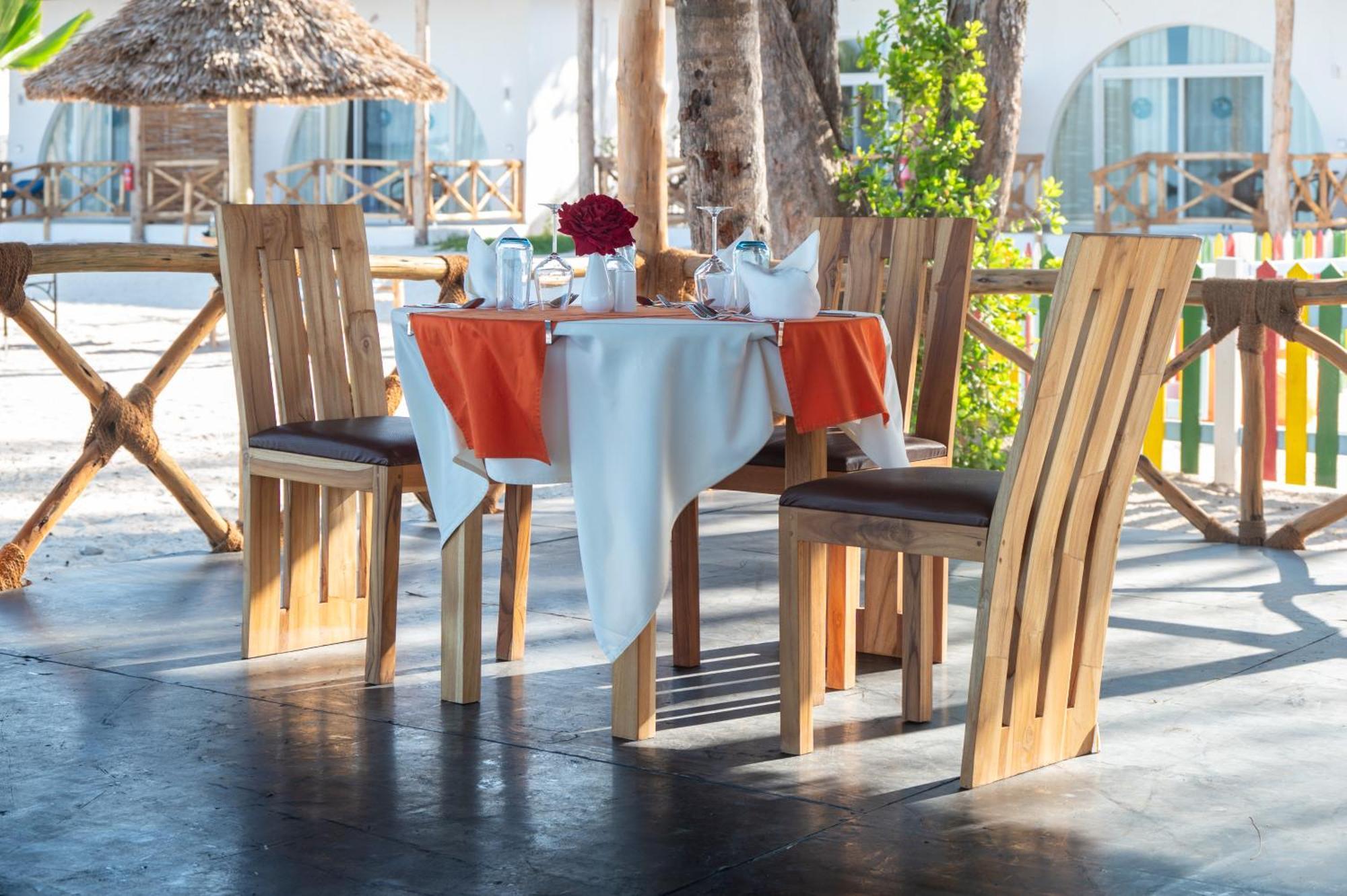Royal Mandarin Hotel & Resort Pwani Mchangani Bagian luar foto