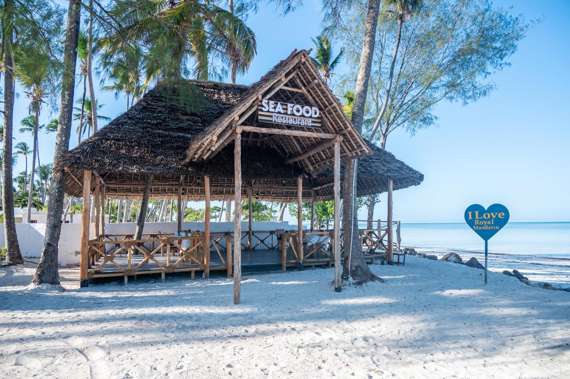 Royal Mandarin Hotel & Resort Pwani Mchangani Bagian luar foto