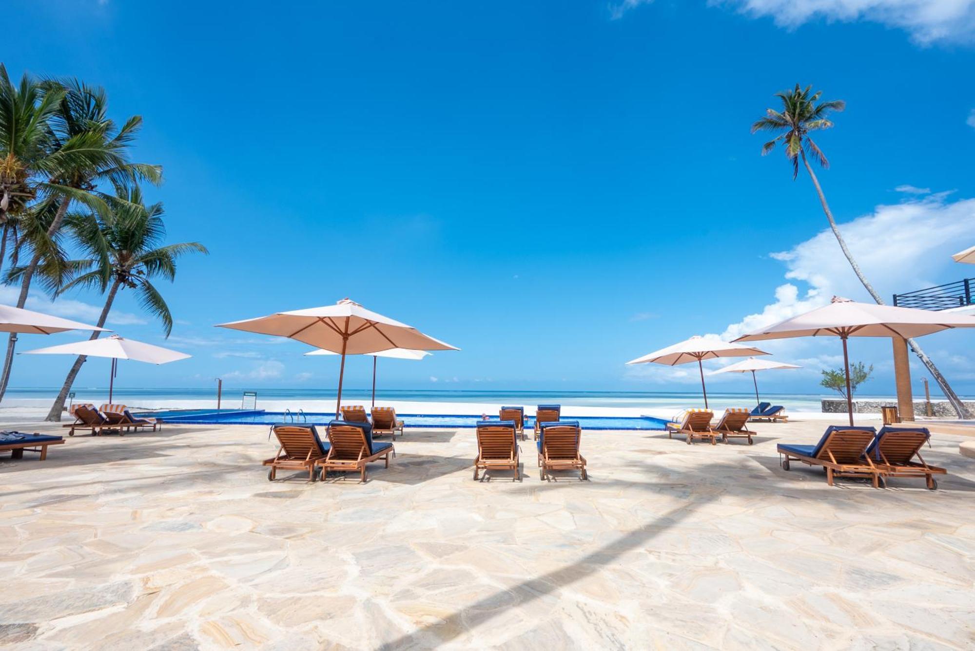 Royal Mandarin Hotel & Resort Pwani Mchangani Bagian luar foto