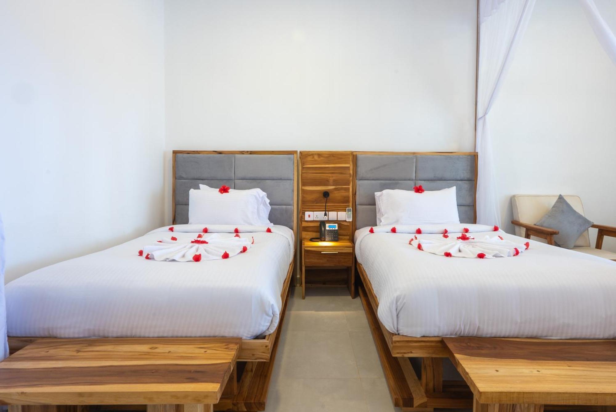 Royal Mandarin Hotel & Resort Pwani Mchangani Bagian luar foto