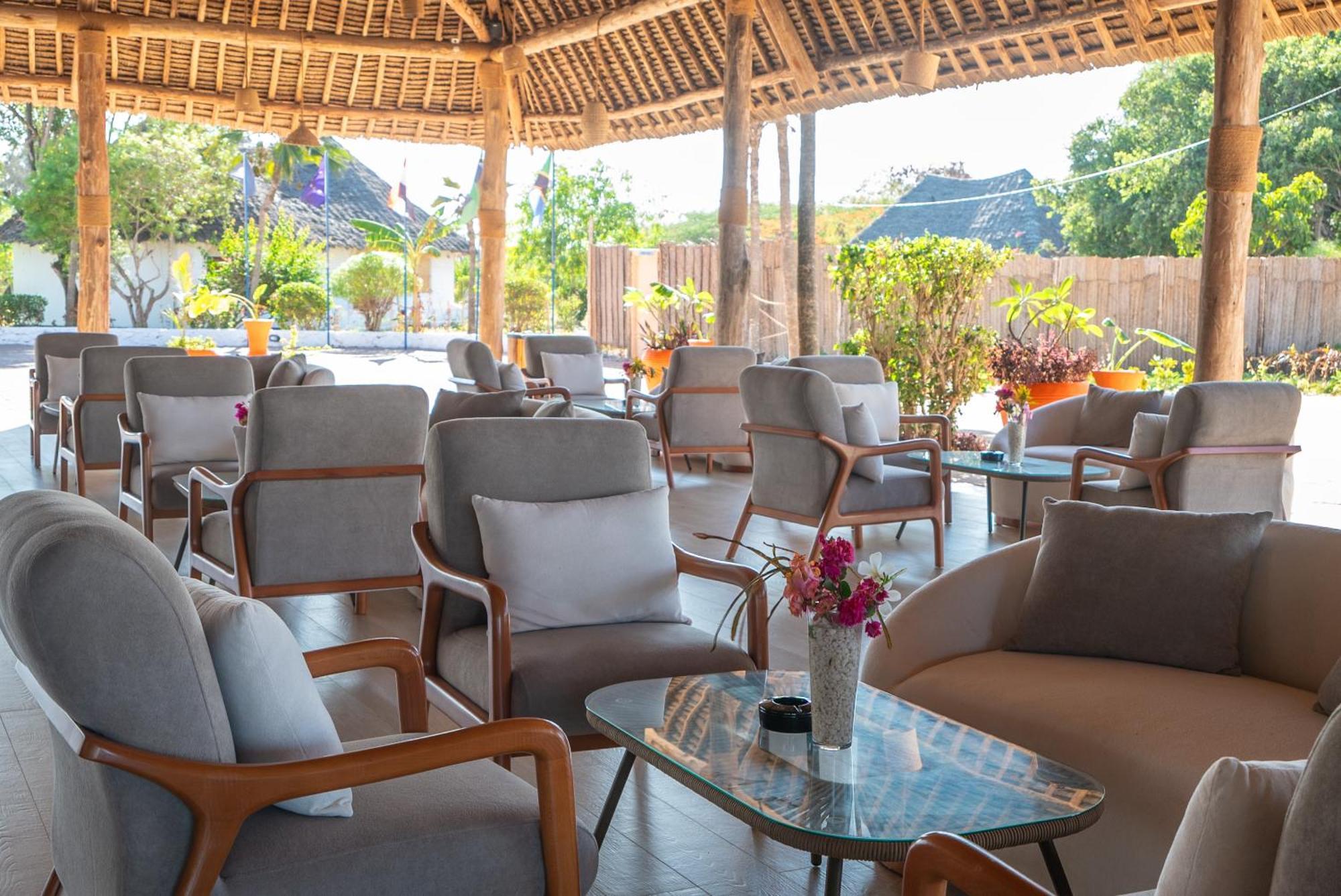 Royal Mandarin Hotel & Resort Pwani Mchangani Bagian luar foto